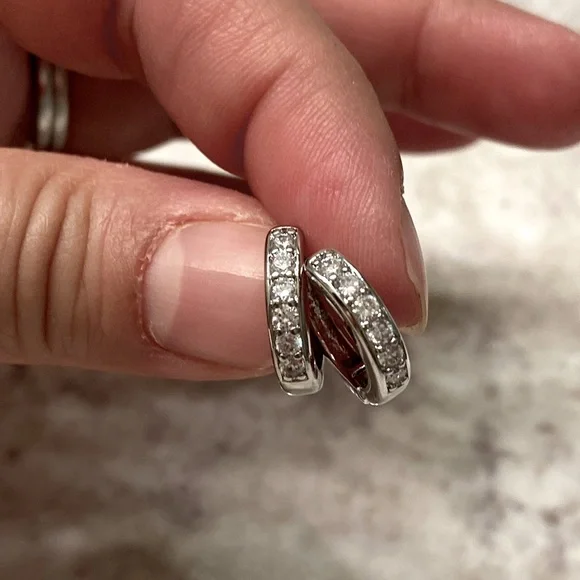 NWOT!! 18K White Gold Plated Slim Huggie Earrings - Picture 2 of 8